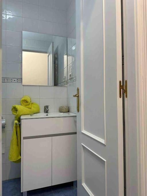 Precioso Estudio Junto Al Mar, Apartamentos Don Diego En La Carihuela Torremolinos Exteriör bild